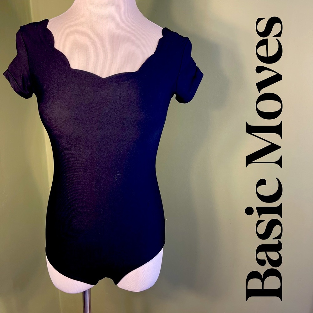 M (8-10) Basic Moves leotard
